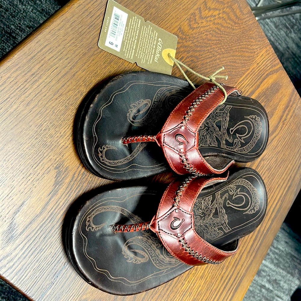 Olukai Mea Ola Terra Dark Wood Size 9